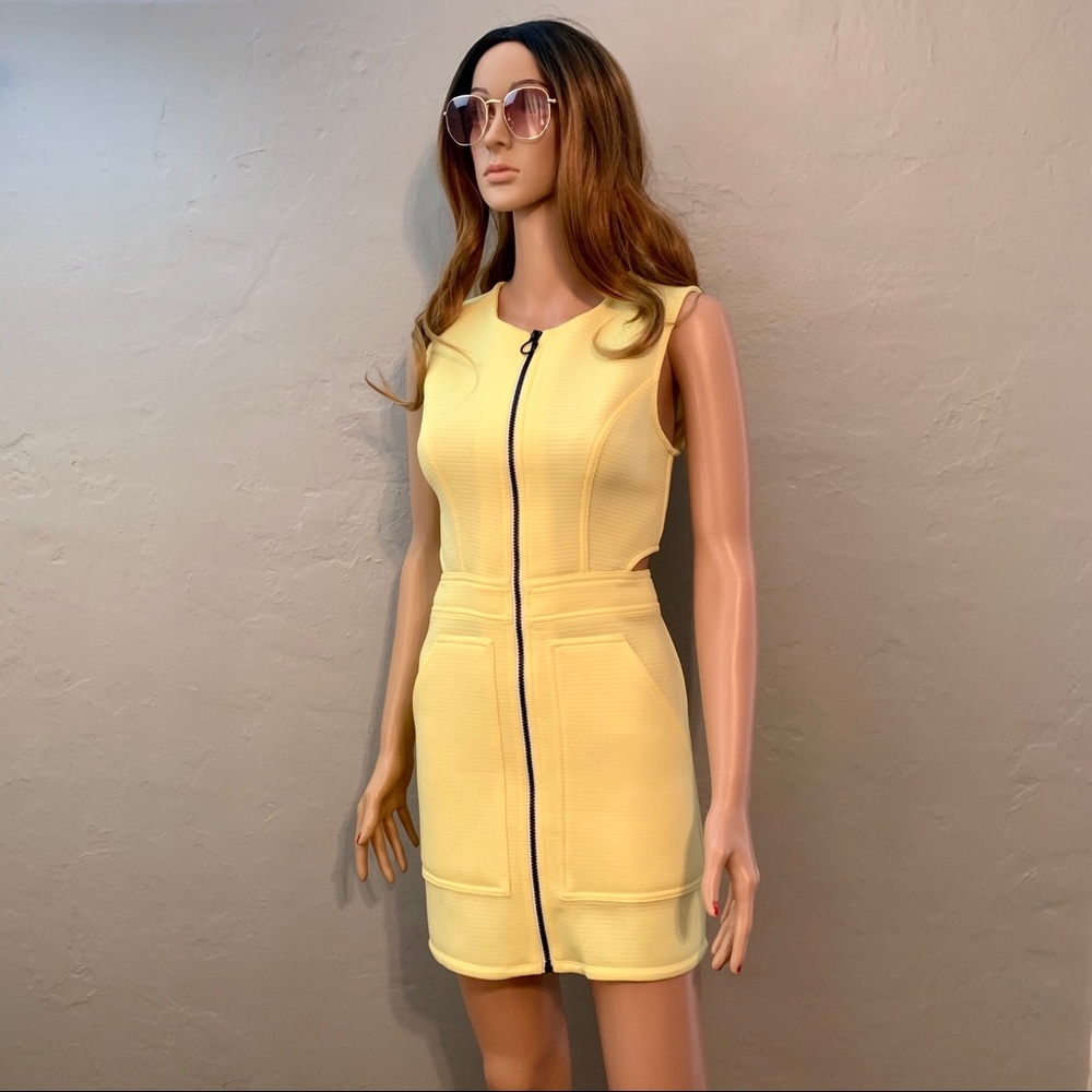✨4X90✨BCBGeneration Zip Front Sheath Dress